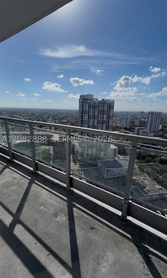 Building Photo - 90 SW 3rd St