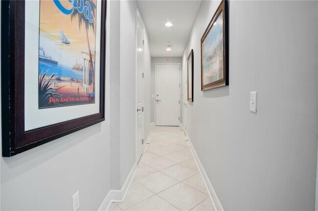 Building Photo - 1101 Walnut St