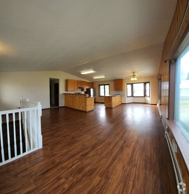 Building Photo - Commerce Duplex