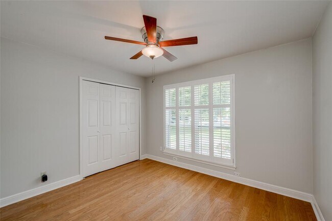 Building Photo - 6506 Harrogate Dr