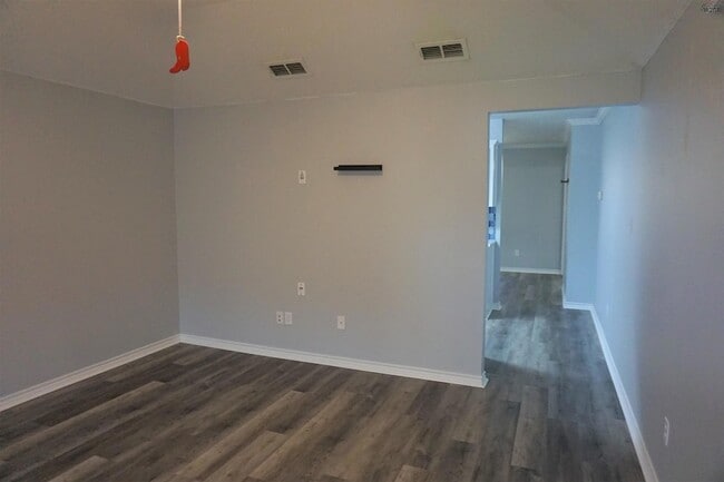 Building Photo - 5216 Brookwood Dr