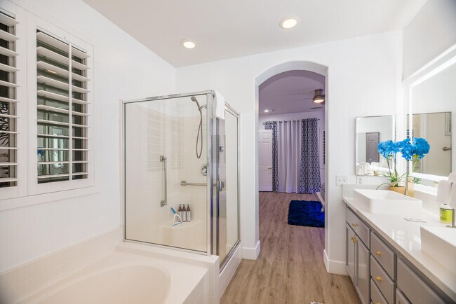 Building Photo - 48806 Barrymore St
