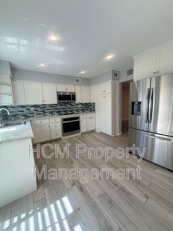 Building Photo - 16065 Mt Pico Ct