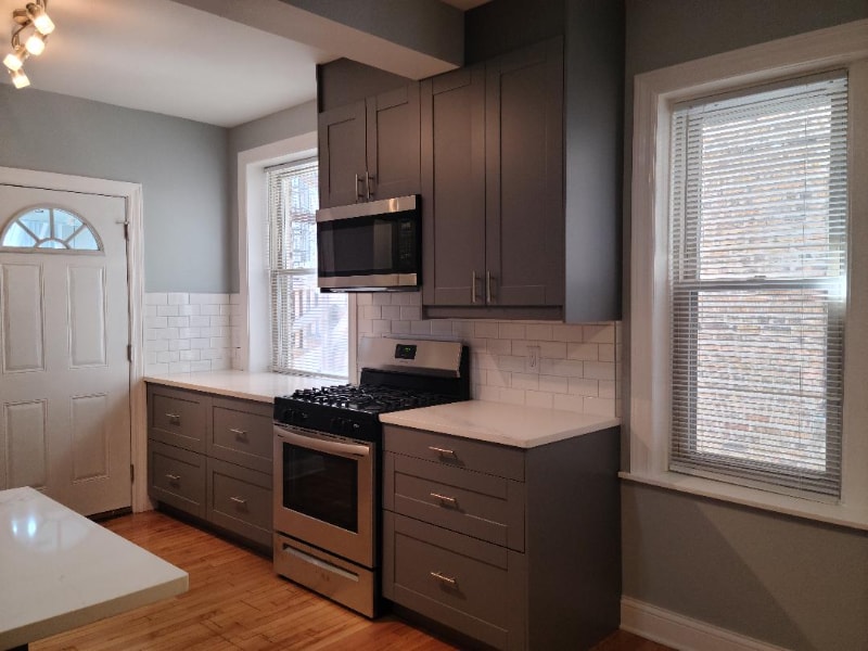 Building Photo - 4837 W Addison St