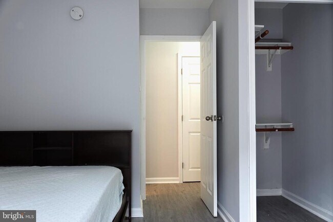 Building Photo - 950 25th St NW