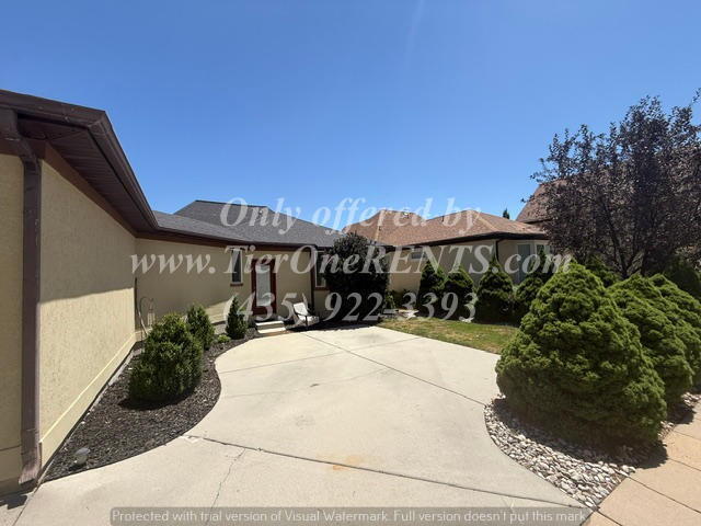 Building Photo - NO DEPOSIT option available for qualified renters!