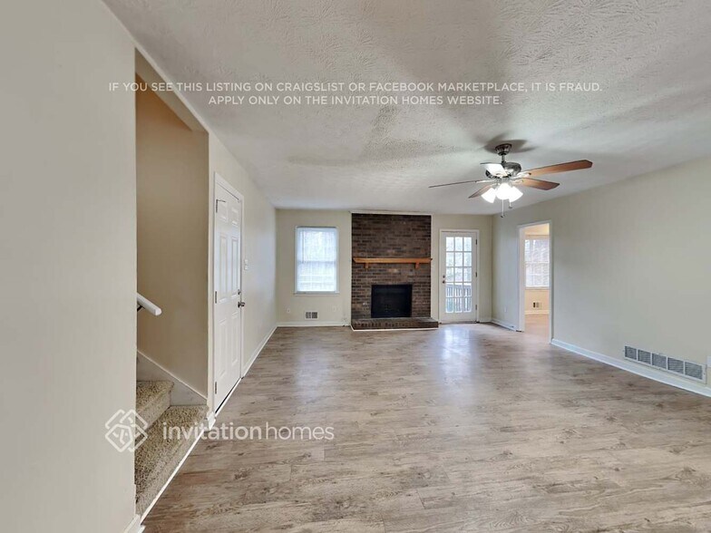 Building Photo - 4258 Castlegate Dr