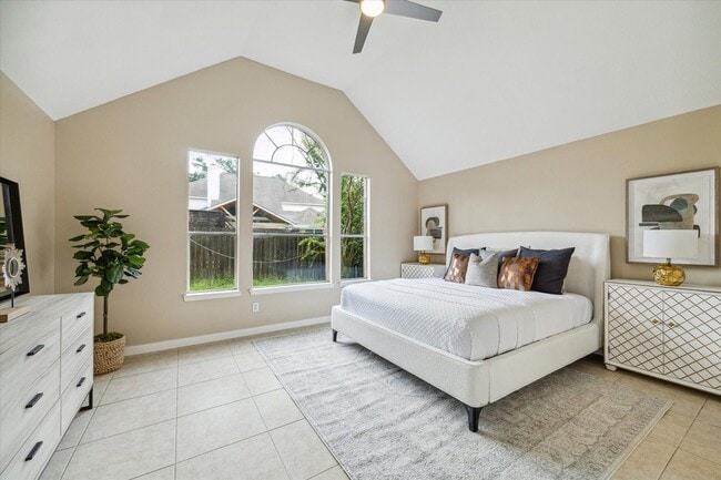 Building Photo - 17426 Little Riata Dr