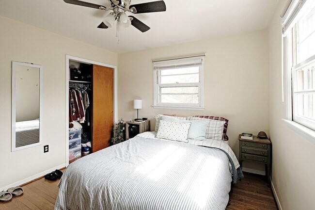 Building Photo - Pet-Friendly Fry's Spring Rental Near UVA