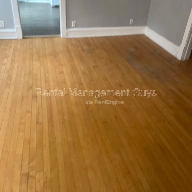 Building Photo - 1015 N Humboldt Ave