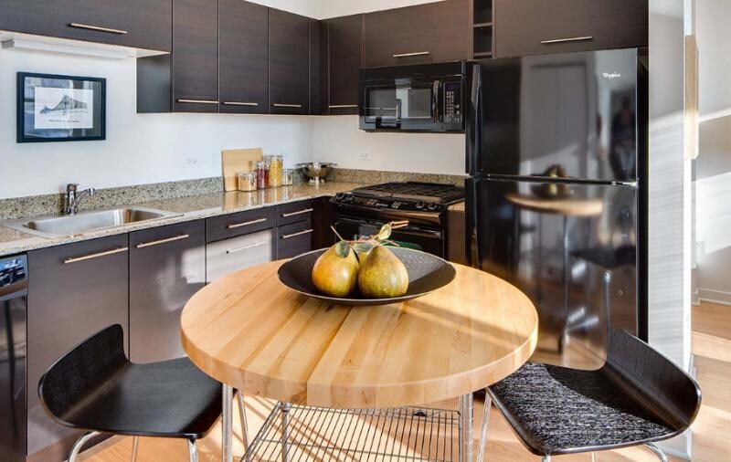 Primary Photo - 1467 N Dayton St