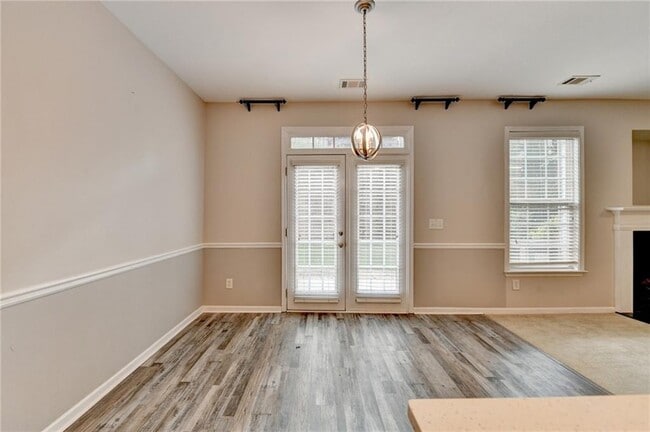 Building Photo - 3335 Castleberry Village Cir