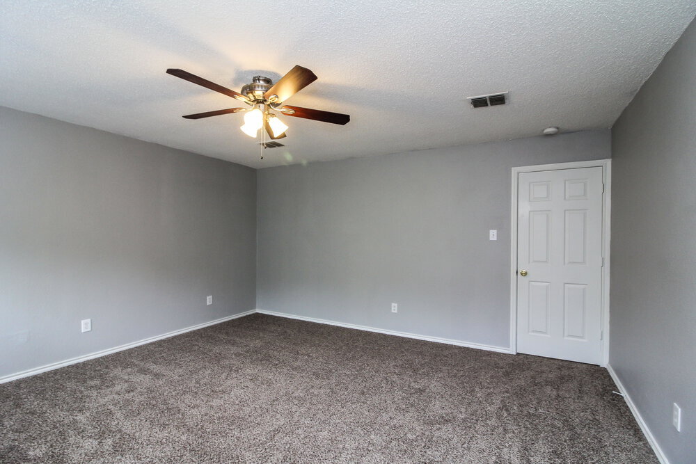 Building Photo - 320 Capricorn St