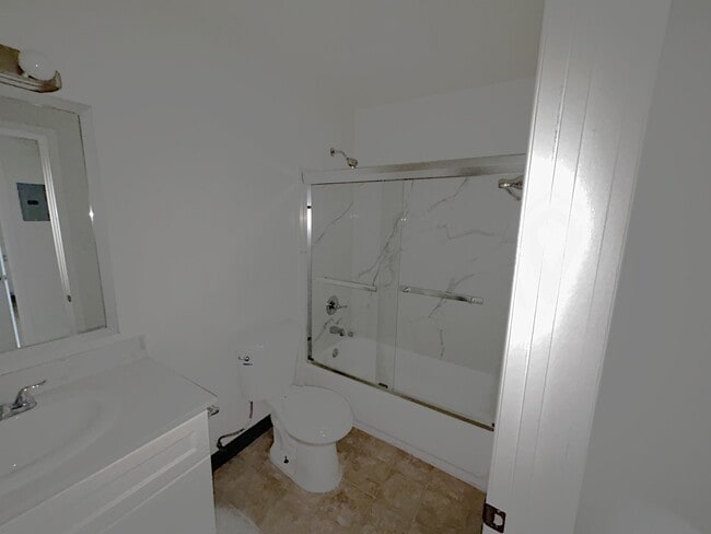 Building Photo - 327 Normandie Ave