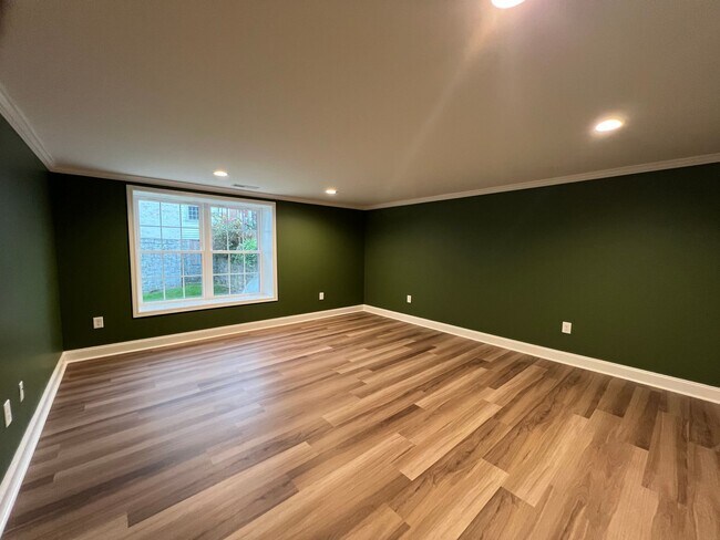 Building Photo - Move In Ready!!!!