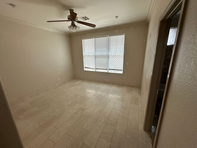 Building Photo - 3854 Broadmead St