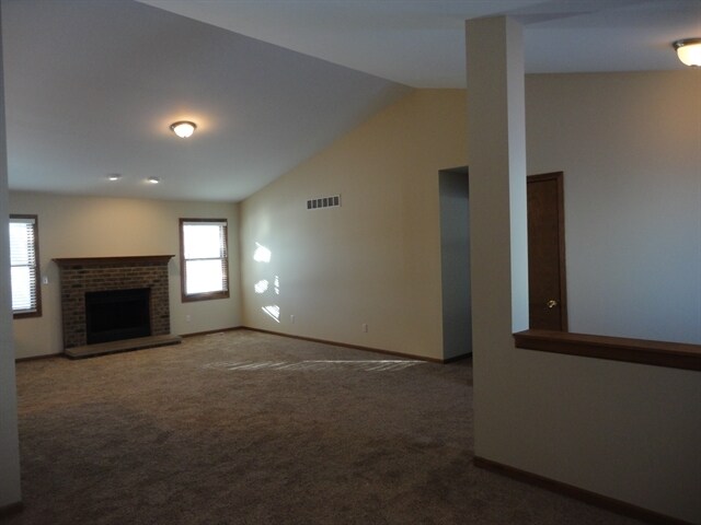 Building Photo - 106 James Cir SE