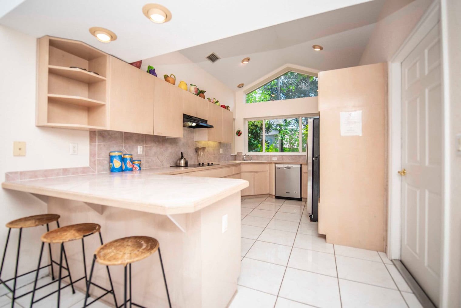 Building Photo - 12853 Bellerive Dr