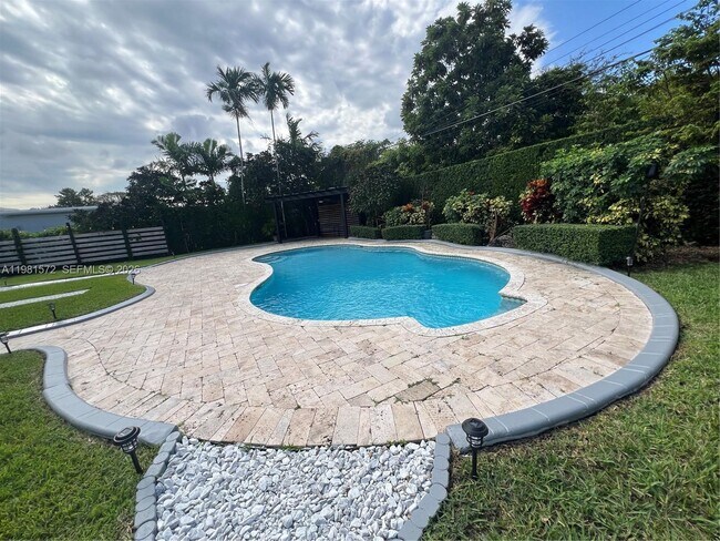 Building Photo - 140 Pocatella St