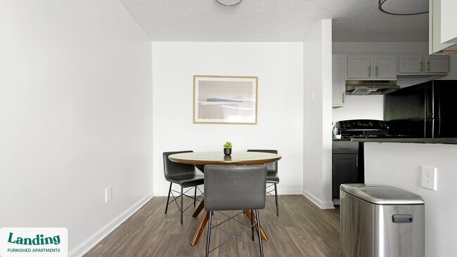 Building Photo - 2030 Northcliffe Dr