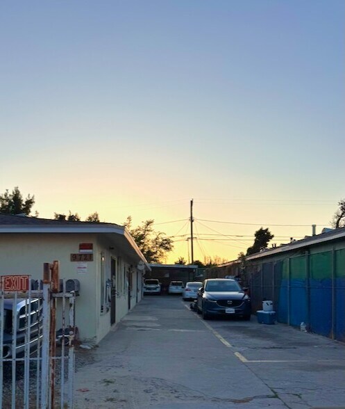 Building Photo - 9721 Grape St
