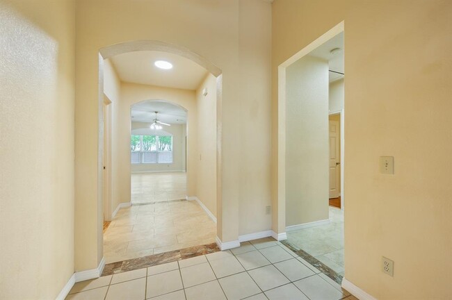 Building Photo - 6503 Faulkner Ridge Dr