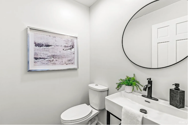 Building Photo - 19303 Summers Dr