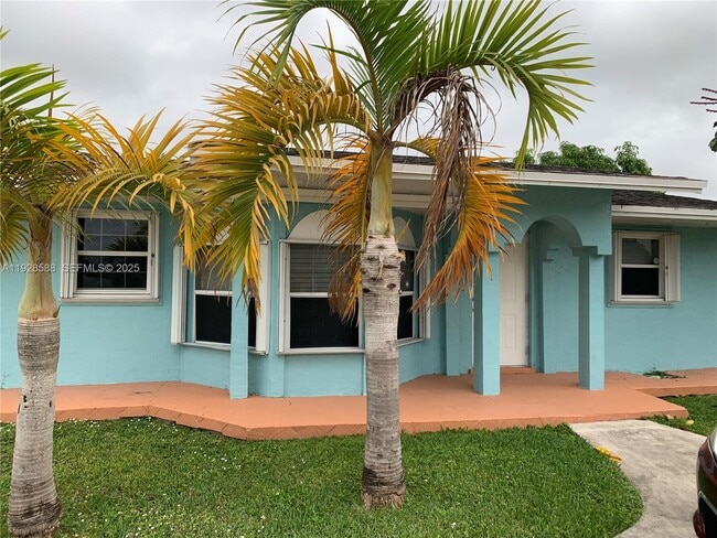 Building Photo - 14300 SW 105th Ave