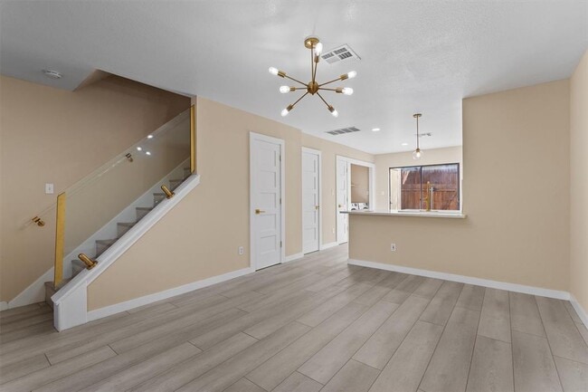 Building Photo - 11901 Swearingen Dr