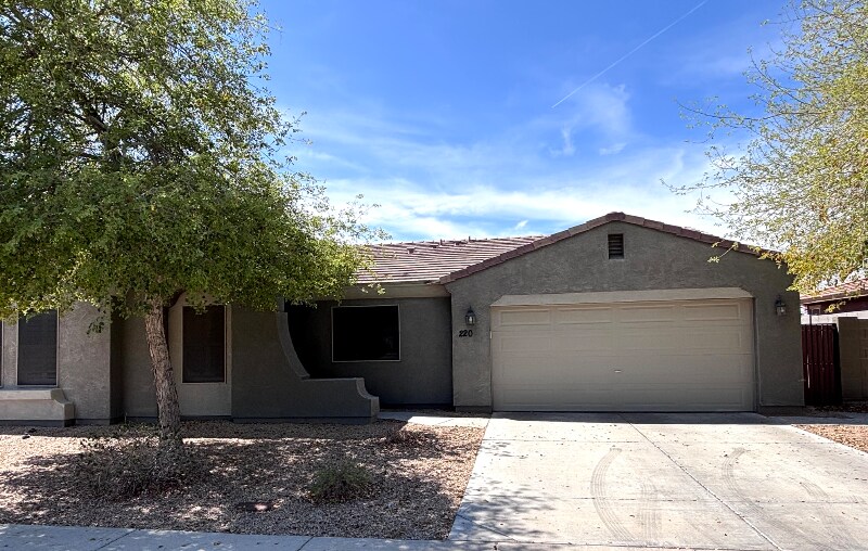Primary Photo - 220 N Wesley