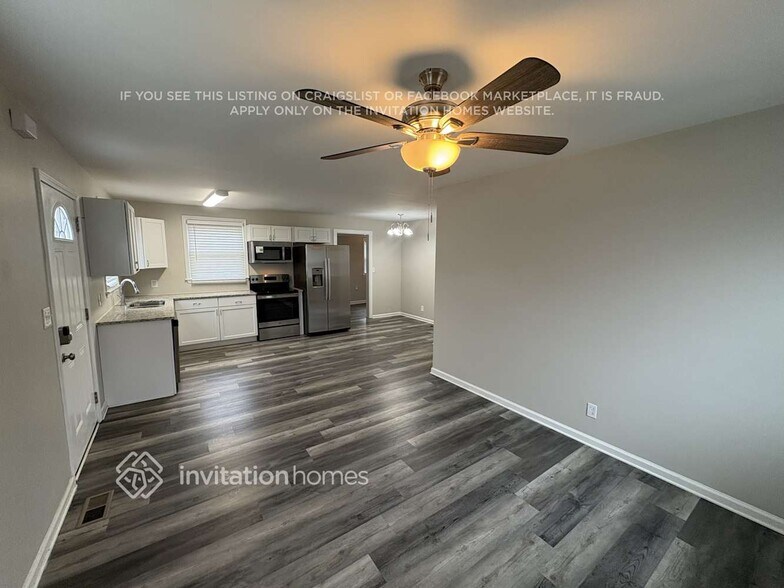 Building Photo - 3216 Holland Ln