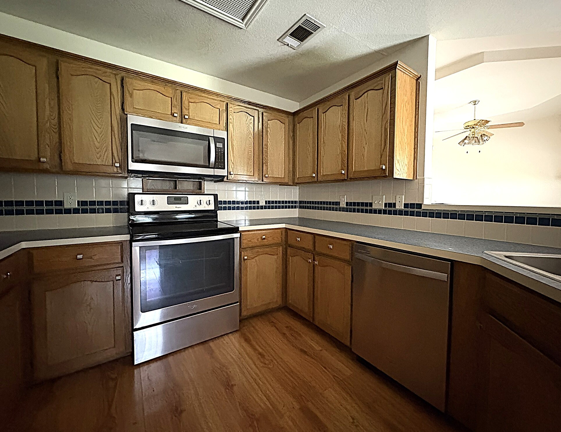 Building Photo - 3912 Bur Oak Dr