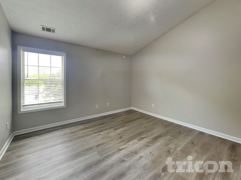 Building Photo - 597 Shadow Valley Ct