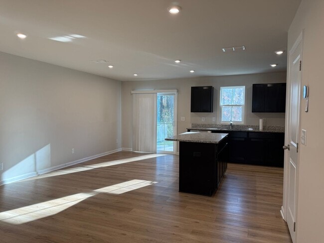Building Photo - Modern 3-Bedroom Townhouse with Garage & Private Patio