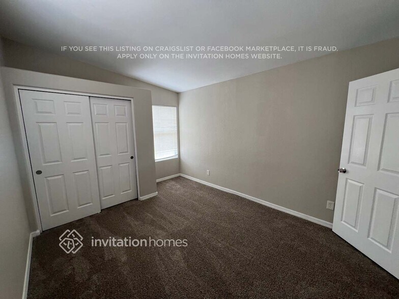 Building Photo - 5852 E Norwood St