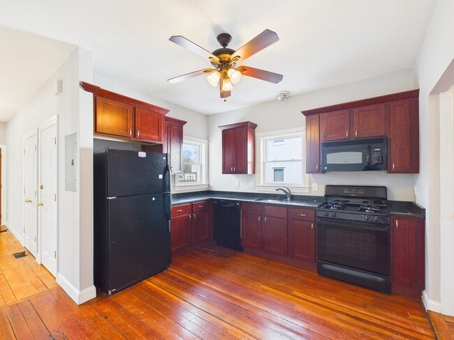 Building Photo - 1040 Hyde Park Ave