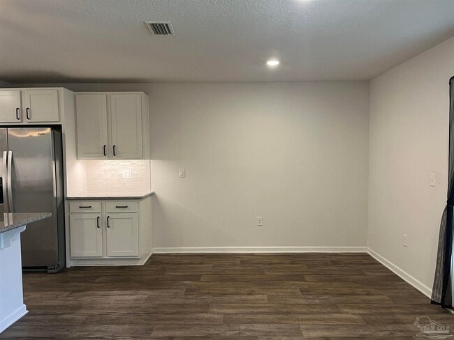 Building Photo - 5789 Guinevere Ln