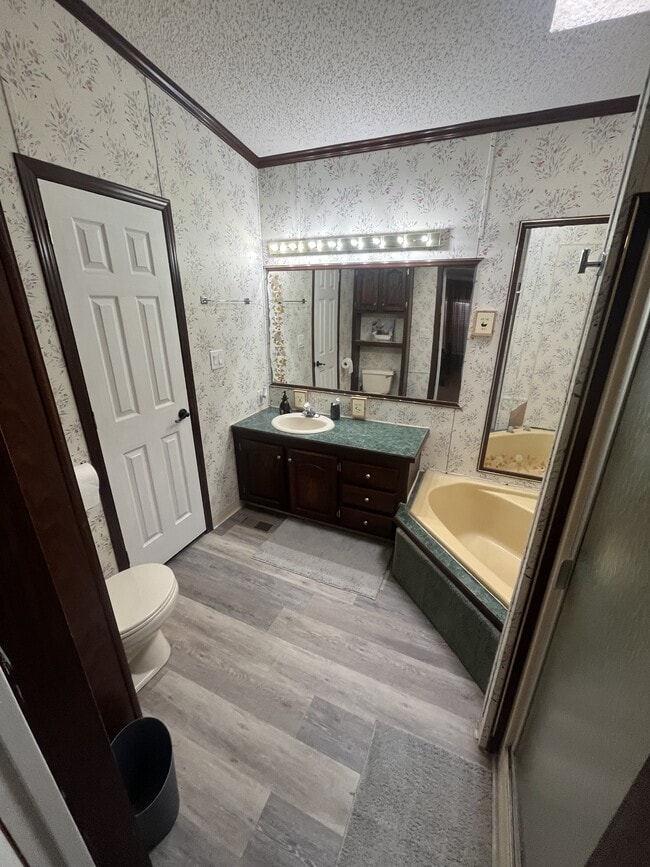 Building Photo - 12 Ray Dr