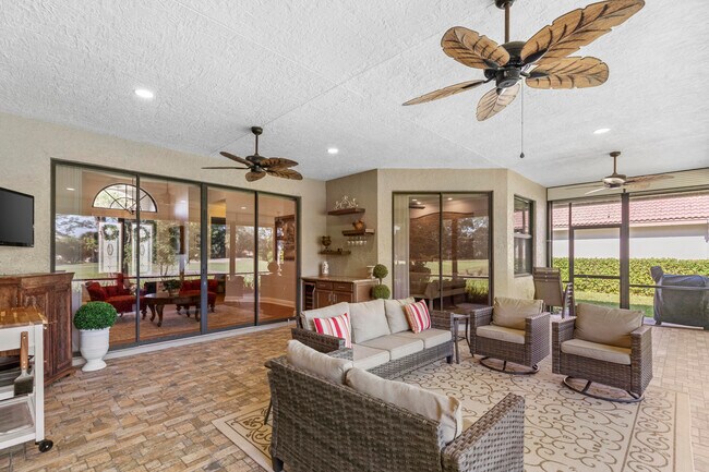 Building Photo - 1509 SW Mockingbird Cir