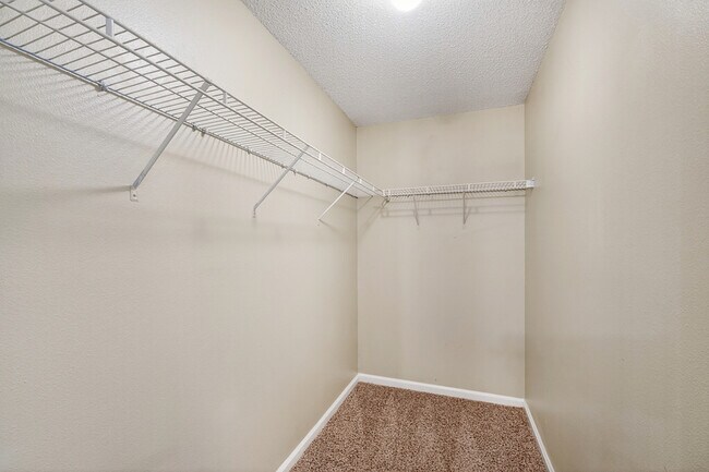 Building Photo - 2030 Orchid Bloom Ln