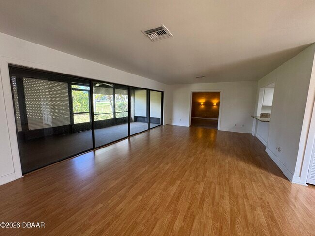 Building Photo - 1916 Seclusion Dr