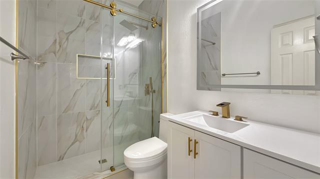 Building Photo - 7848 Ravens Cliff Dr