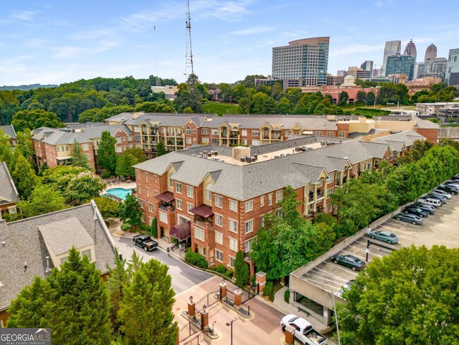 Building Photo - 1735 Peachtree St NE