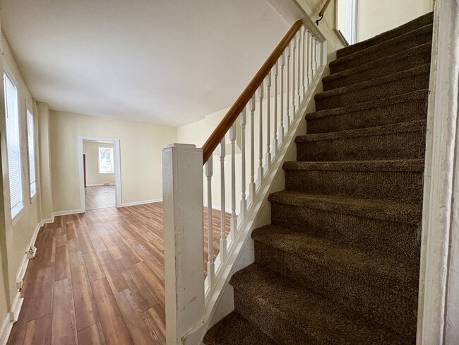 Building Photo - 4 Bedroom 1 Bathroom in Reading w/Bonus Room! *For a Limited Time- $800 Off Your First Month of R...