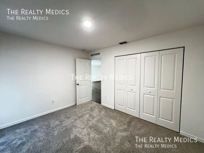 Building Photo - 3530 E Glenn St