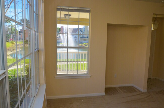 Building Photo - 9037 Lee Vista Blvd