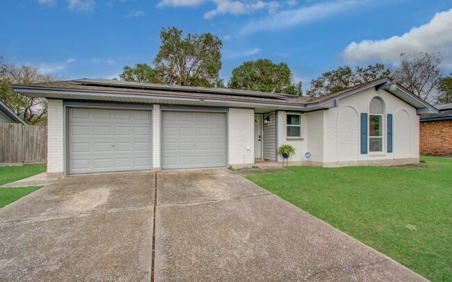 Building Photo - 9923 Antrim Ln