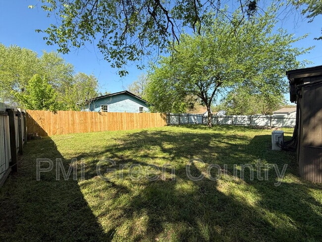 Building Photo - 209 W Magnolia St