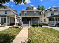 Building Photo - 40 Codington Pl