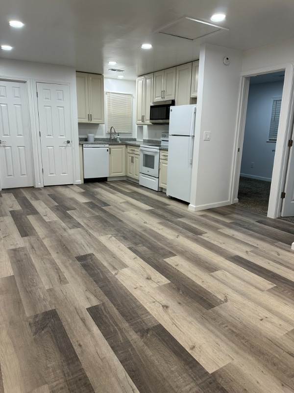 Building Photo - 28532 Grayling Ave